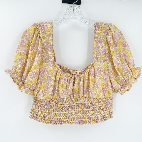 Le Lis Collection Yellow Pink Floral Puff Sleeve Smocked Cropped Top Size Medium - Picture 1 of 7